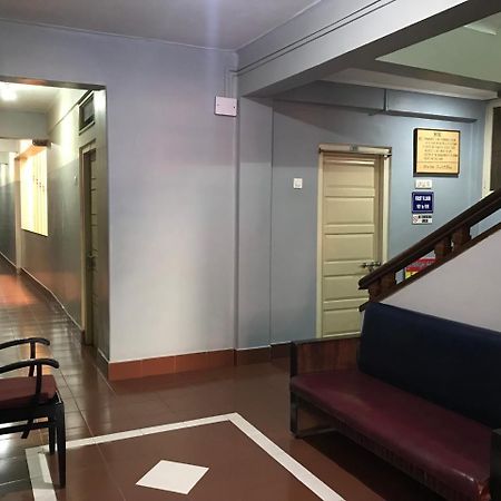 Hotel Satkar Cafeteria Belgaum Esterno foto