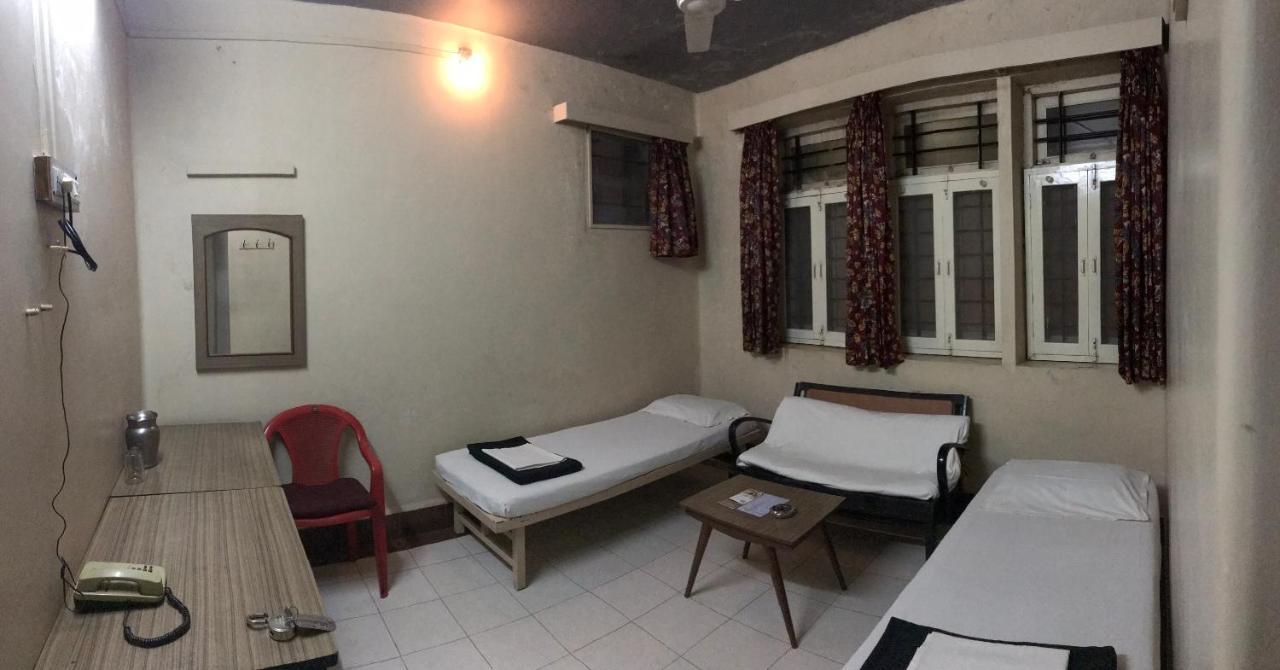 Hotel Satkar Cafeteria Belgaum Esterno foto