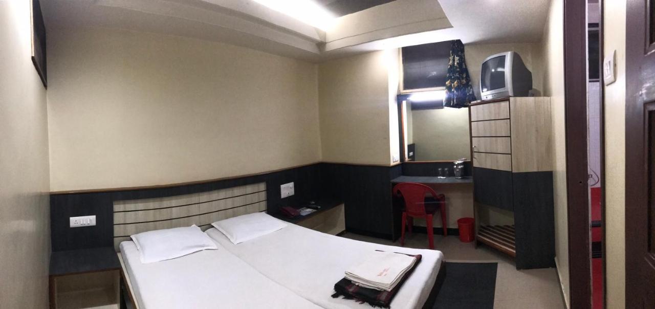 Hotel Satkar Cafeteria Belgaum Esterno foto