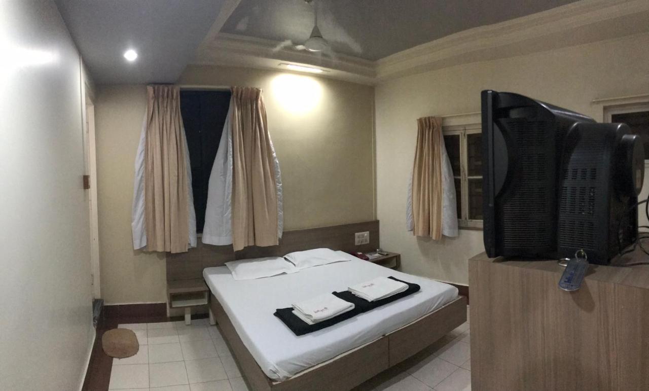 Hotel Satkar Cafeteria Belgaum Esterno foto