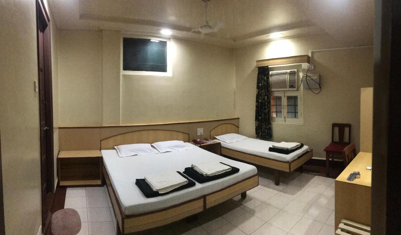 Hotel Satkar Cafeteria Belgaum Esterno foto