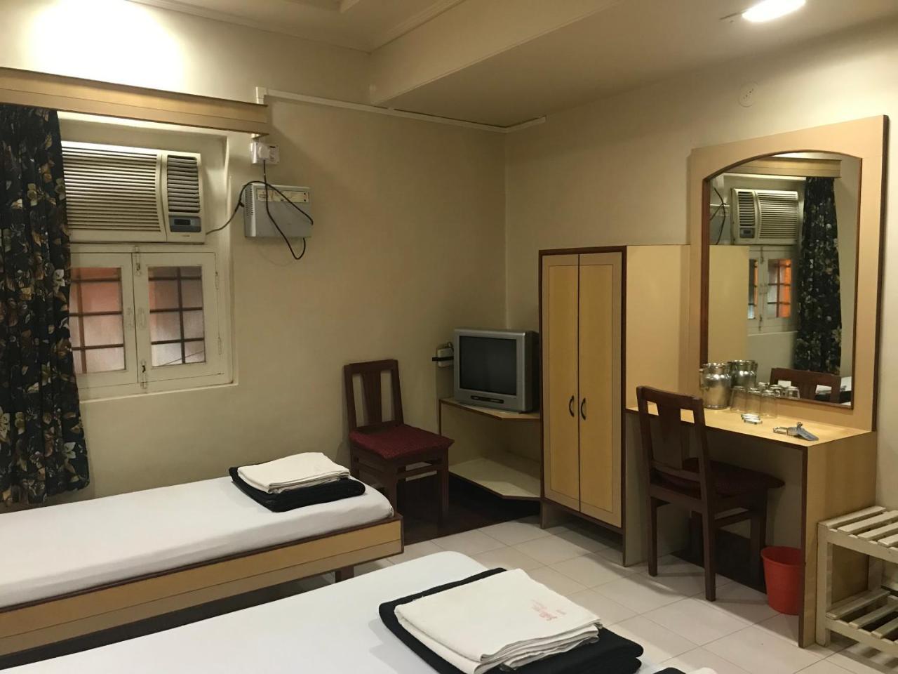 Hotel Satkar Cafeteria Belgaum Esterno foto