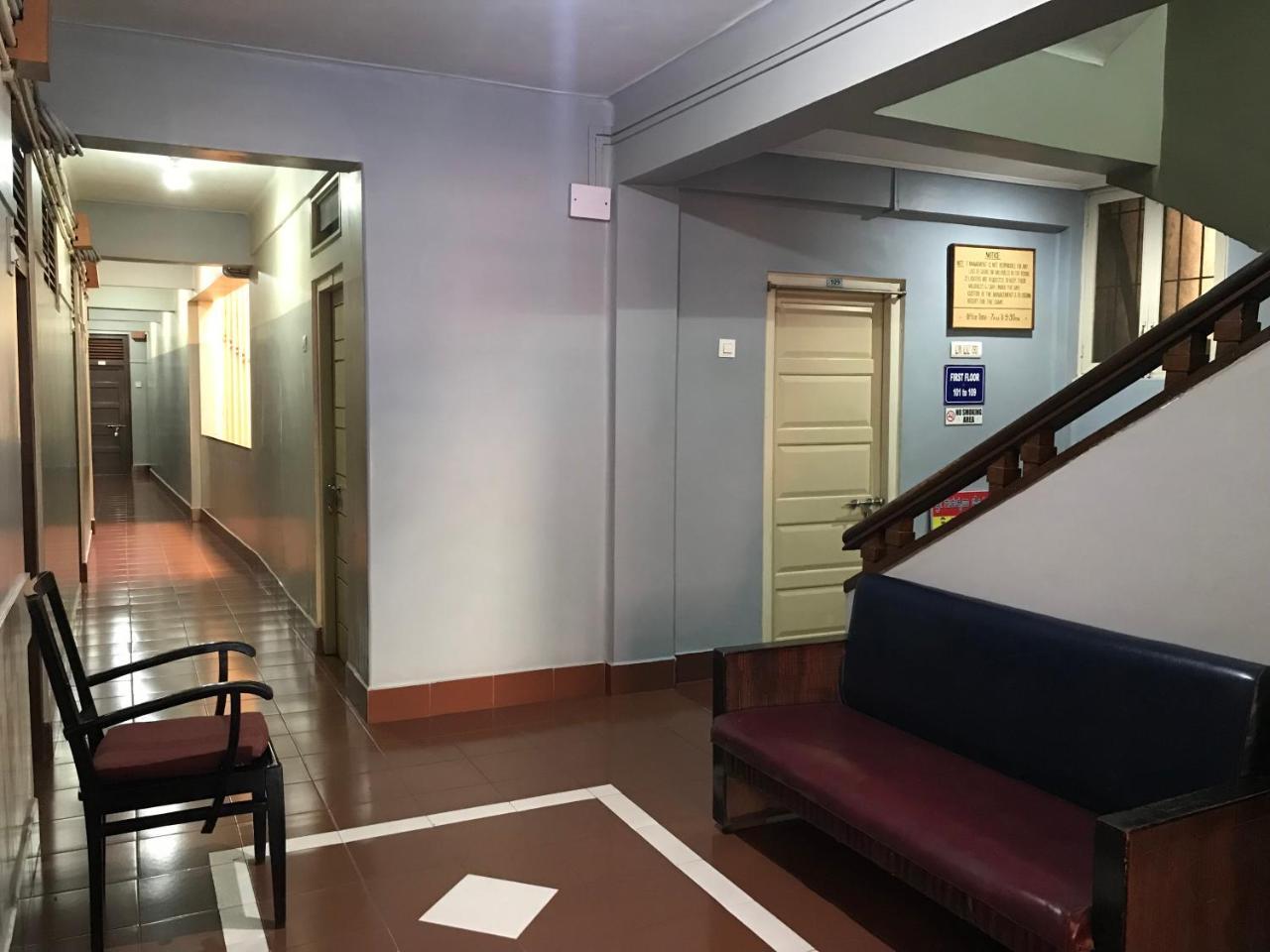 Hotel Satkar Cafeteria Belgaum Esterno foto