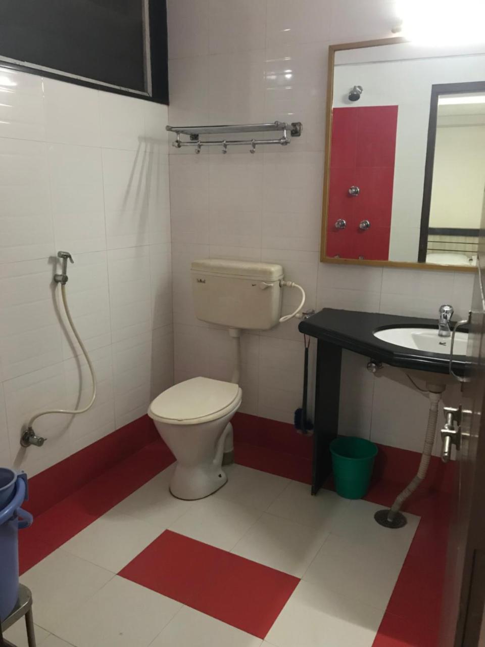 Hotel Satkar Cafeteria Belgaum Esterno foto